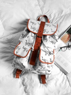 Đất bây giờ đang xáo động, không làm cho vạn vật được bằng phẳng
