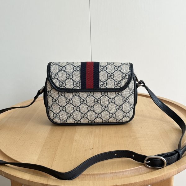 This Ophidia series GG mini shoulder bag