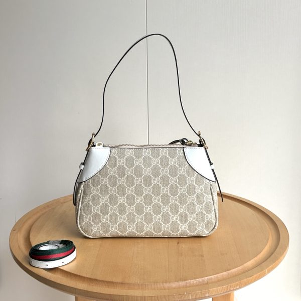 Nhỏ, GG Emblem là một sự kiện lớn