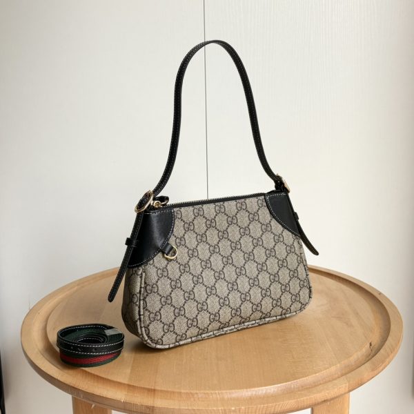 Nhỏ, GG Emblem là một sự kiện lớn
