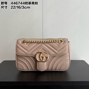 Một chiếc GG Marmont cổ điển. kèn trumpet