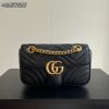 Một chiếc GG Marmont cổ điển. kèn trumpet