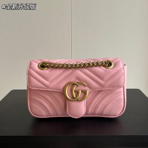 Một chiếc GG Marmont cổ điển. kèn trumpet