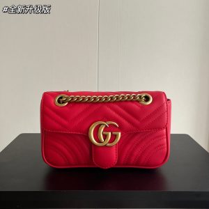 Một chiếc GG Marmont cổ điển. kèn trumpet