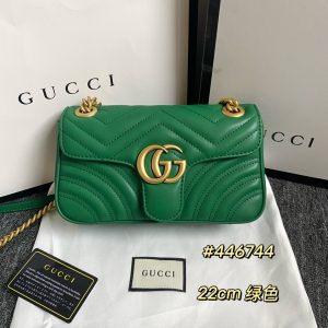 Một chiếc GG Marmont cổ điển. kèn trumpet