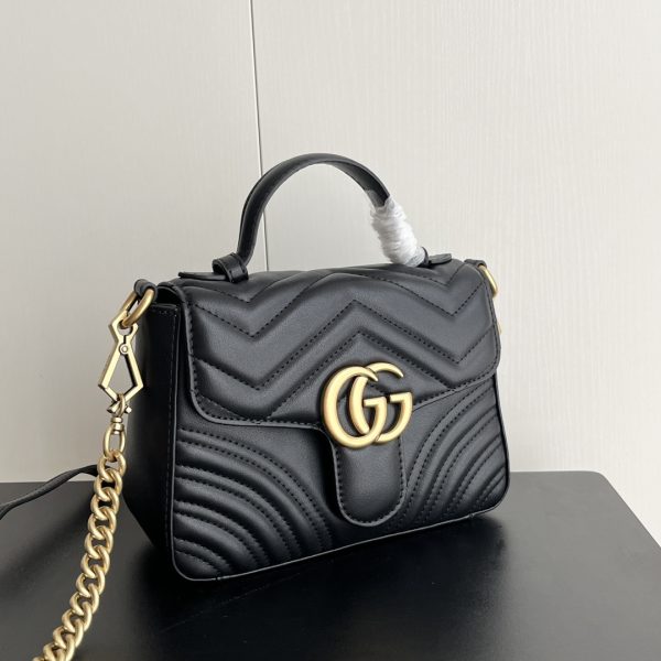 GG Marmont ba lô vai. Loại túi giống như Dottore cổ điển