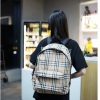 Túi xách vai Burberry Nylon được in với logo thương hiệu mới