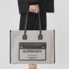 Burberry, hai màu vải vải bạt, da thú Freya Ý, túi Tottenham