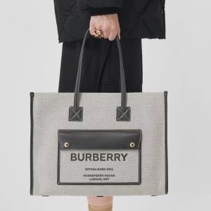 Burberry, hai màu vải vải bạt, da thú Freya Ý, túi Tottenham