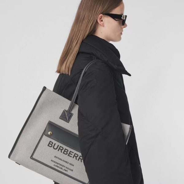 Burberry, hai màu vải vải bạt, da thú Freya Ý, túi Tottenham