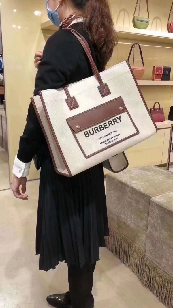 Burberry, hai màu vải vải bạt, da thú Freya Ý, túi Tottenham