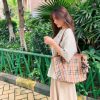 túi mua sắm ngựa của burberry