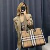 túi vải lưới mới nhất của burberry, có thể mang theo