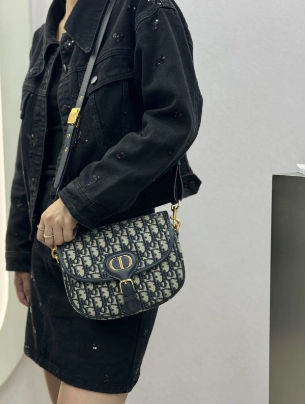 Chiếc túi xách Bobby mới của Dior