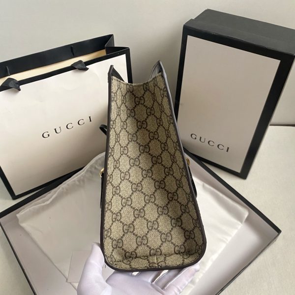 Gucci Padlock khóa hai vai, ba lô