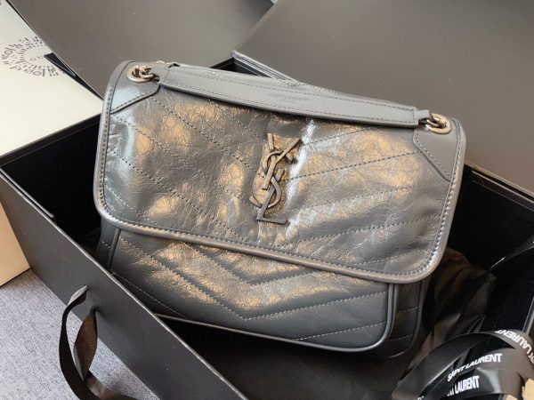 MONOGRAMME SAINT LAURENT Đóng gói trước
