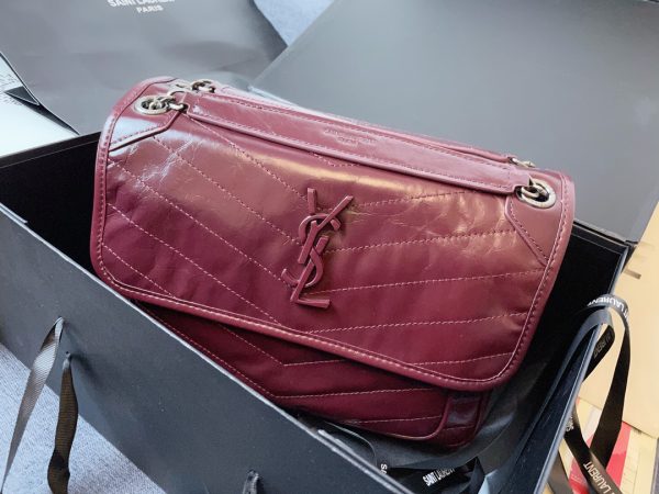 MONOGRAMME SAINT LAURENT Đóng gói trước