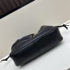 Đây là Yves Saint Laurent, một chiếc áo khoác da cừu mới, Jamie 4.3