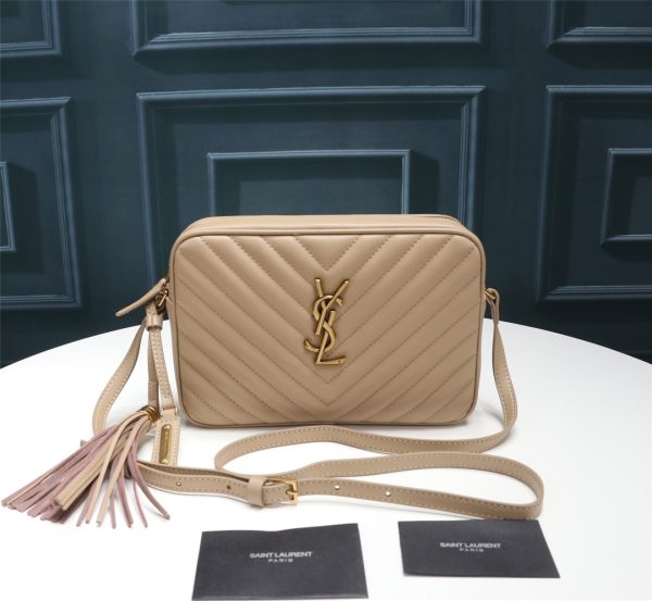 Túi máy ảnh Saint Laurent, rất tinh tế!
