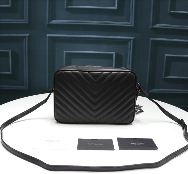 Túi máy ảnh Saint Laurent, rất tinh tế!