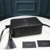 Túi máy ảnh Saint Laurent, rất tinh tế!