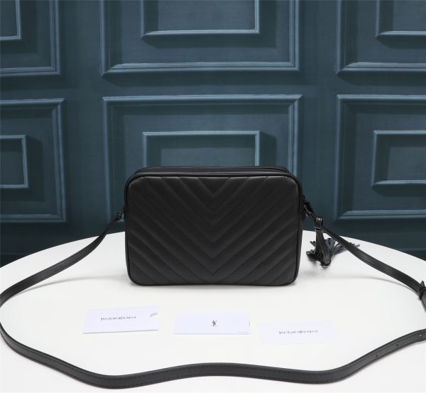 Túi máy ảnh Saint Laurent, rất tinh tế!