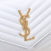 Một gói phong bì YSL cực kỳ hữu ích