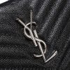 Một gói phong bì YSL cực kỳ hữu ích