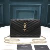 Một gói phong bì YSL cực kỳ hữu ích