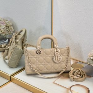 Túi Lady D-Joy thể hiện tầm nhìn sâu sắc của Dior về sự thanh lịch và vẻ đẹp