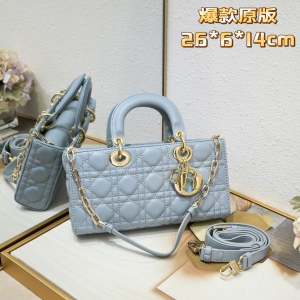 Túi Lady D-Joy thể hiện tầm nhìn sâu sắc của Dior về sự thanh lịch và vẻ đẹp
