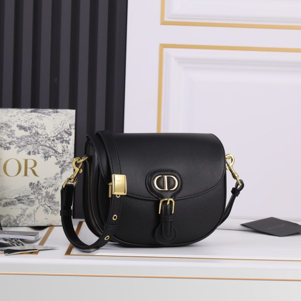 Chiếc túi xách Bobby mới của Dior