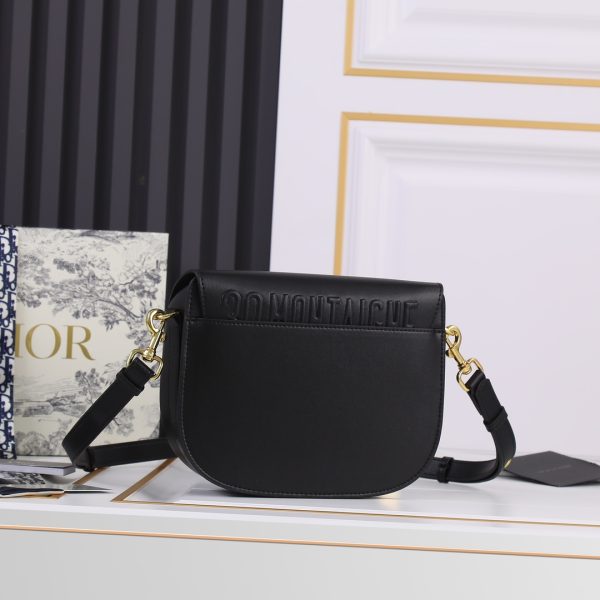 Chiếc túi xách Bobby mới của Dior