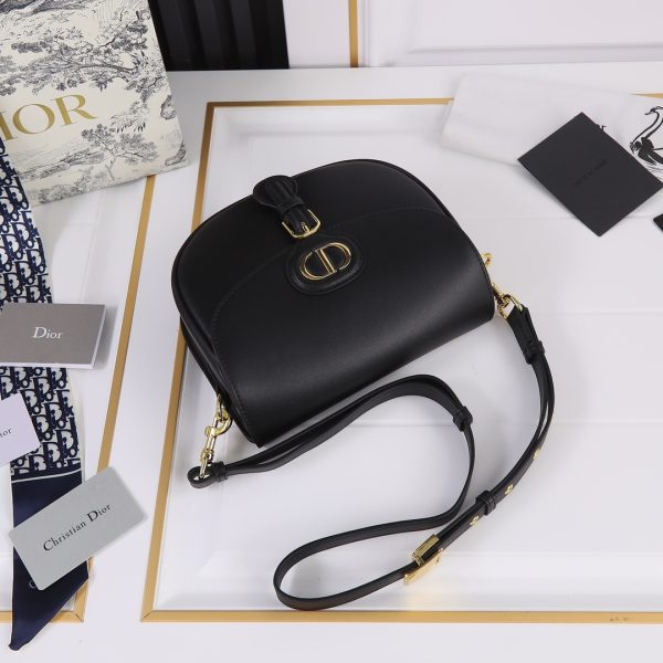 Chiếc túi xách Bobby mới của Dior