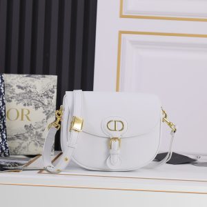 Chiếc túi xách Bobby mới của Dior