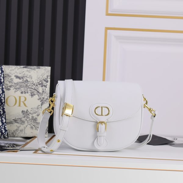 Chiếc túi xách Bobby mới của Dior