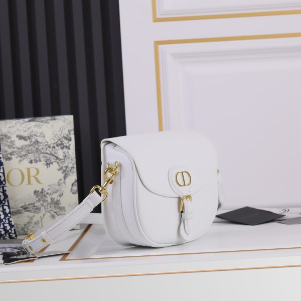 Chiếc túi xách Bobby mới của Dior