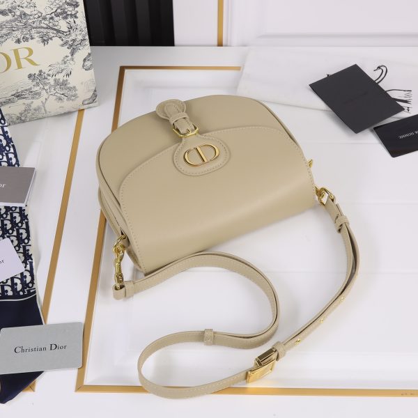Chiếc túi xách Bobby mới của Dior