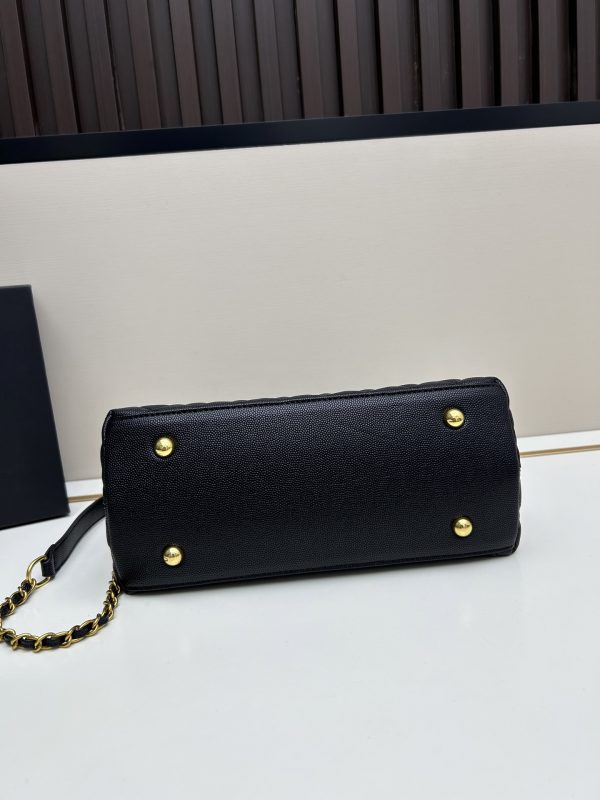 Chanel Coco Handle Ngưu vàng đen
