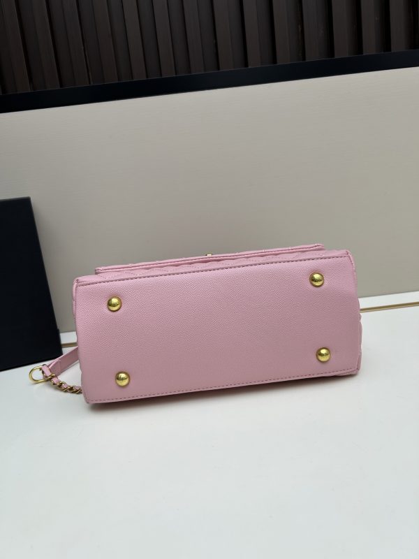 Chanel Coco Handle Ngưu vàng đen