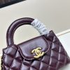 Chanel 23 sợi xích mới của Kelly