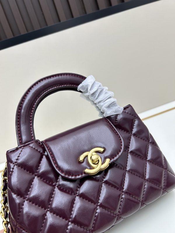 Chanel 23 sợi xích mới của Kelly