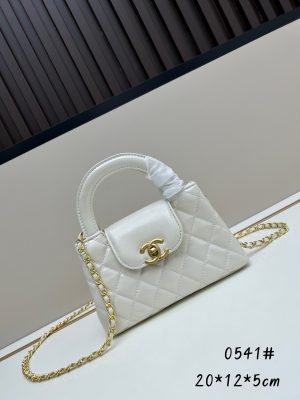 Chanel 23 sợi xích mới của Kelly