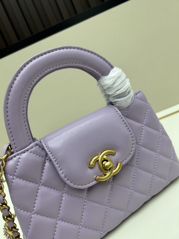 Chanel 23 sợi xích mới của Kelly
