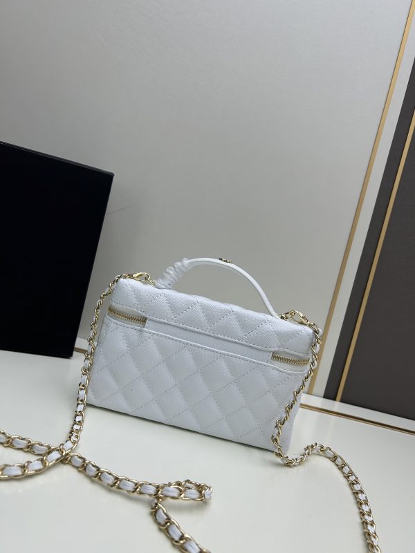 Chanel lp lunch box bag 2025 latest style