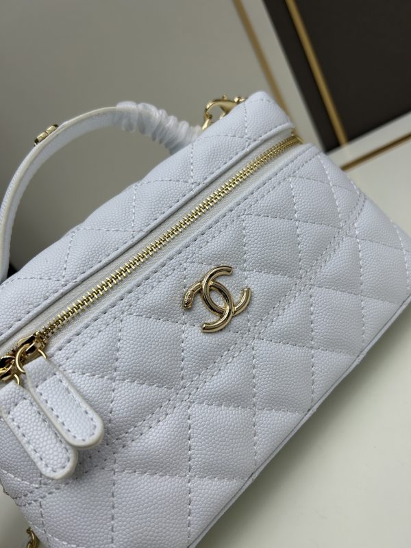 Chanel lp lunch box bag 2025 latest style
