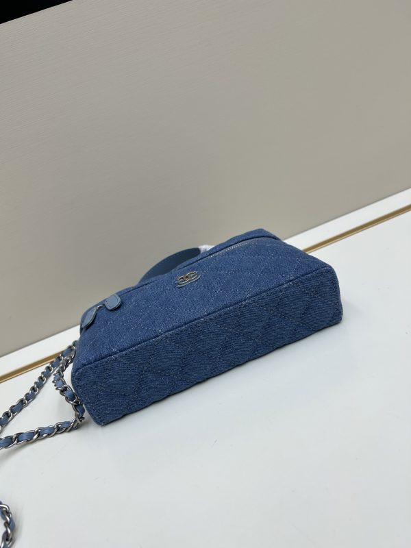 Chanel lp lunch box bag 2025 latest style