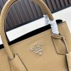 Prada bán túi mua sắm mới DoubleBag Double Series
