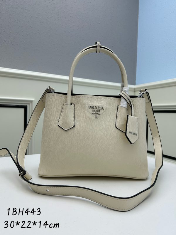 Prada bán túi mua sắm mới DoubleBag Double Series