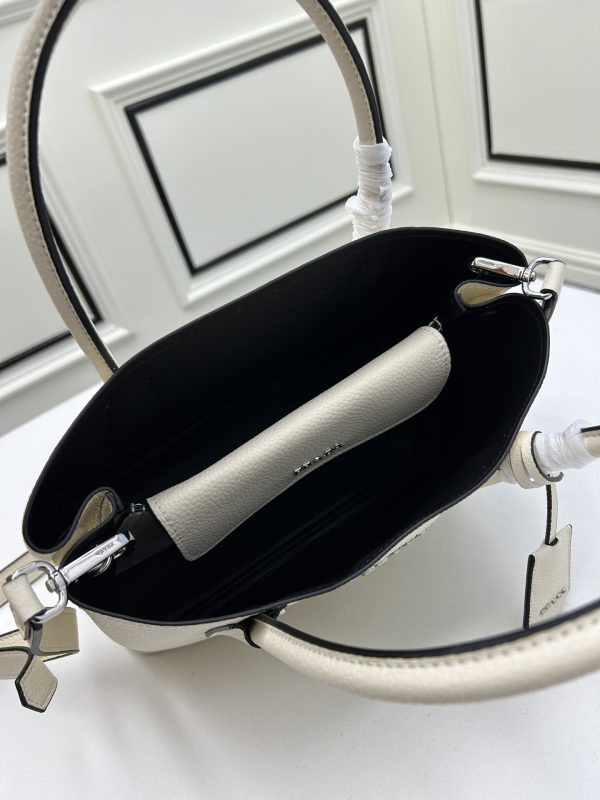 Prada bán túi mua sắm mới DoubleBag Double Series